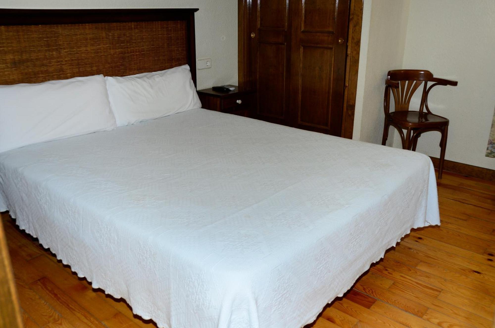 Hotel Charle Jaca Rum bild