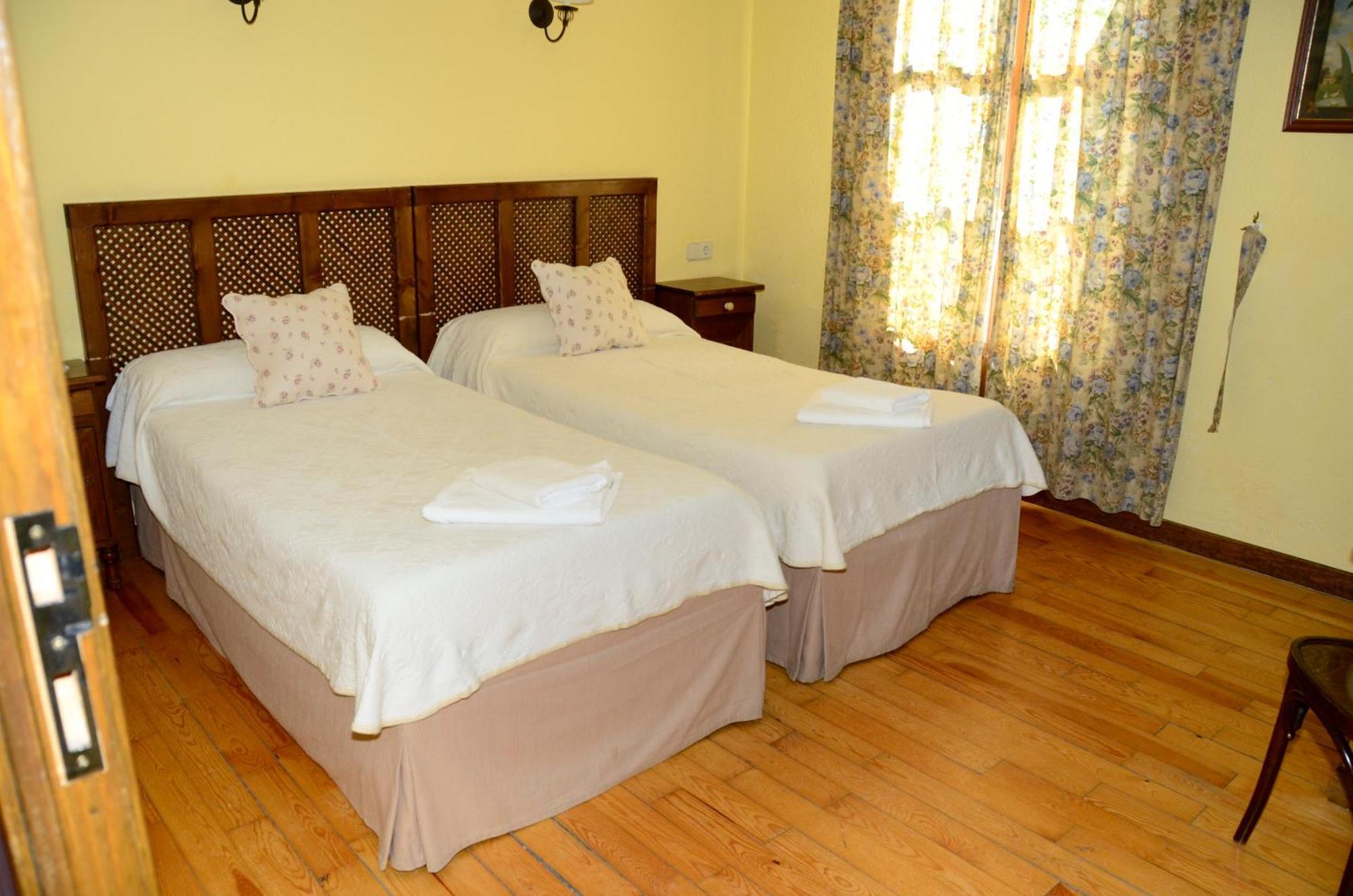 Hotel Charle Jaca Rum bild